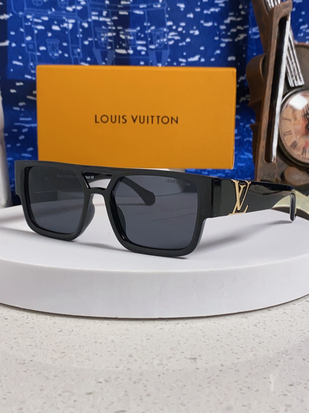 Louis Vuitton Sunglasses - view 1