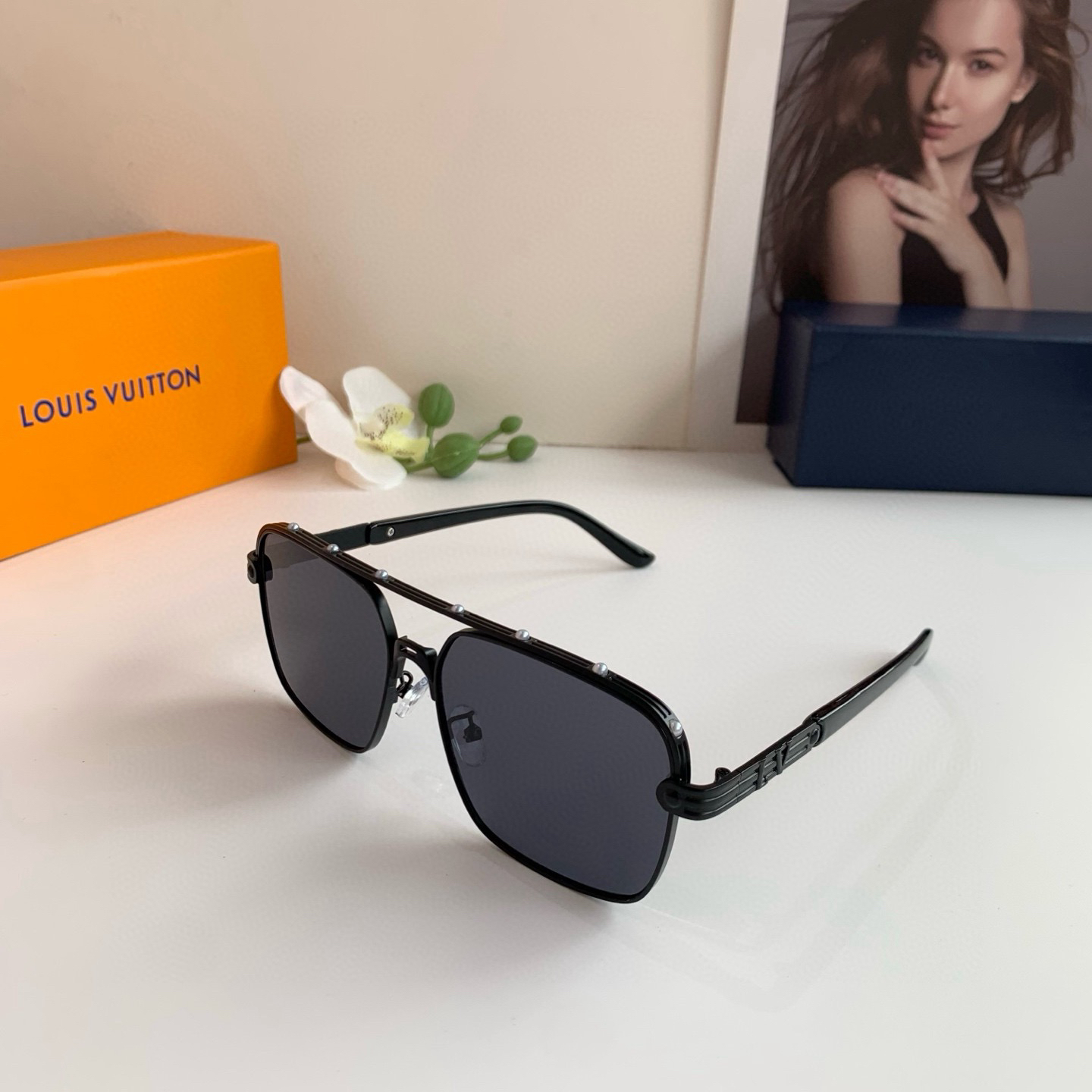 Louis Vuitton Sunglasses - view 3