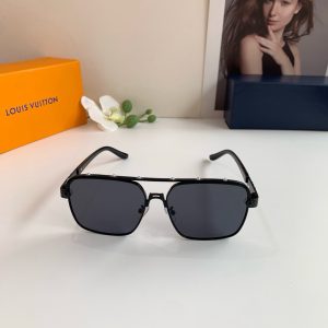 Louis Vuitton Sunglasses - view 4