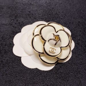 Brooch - view 4