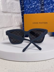 Sunglasses - view 3