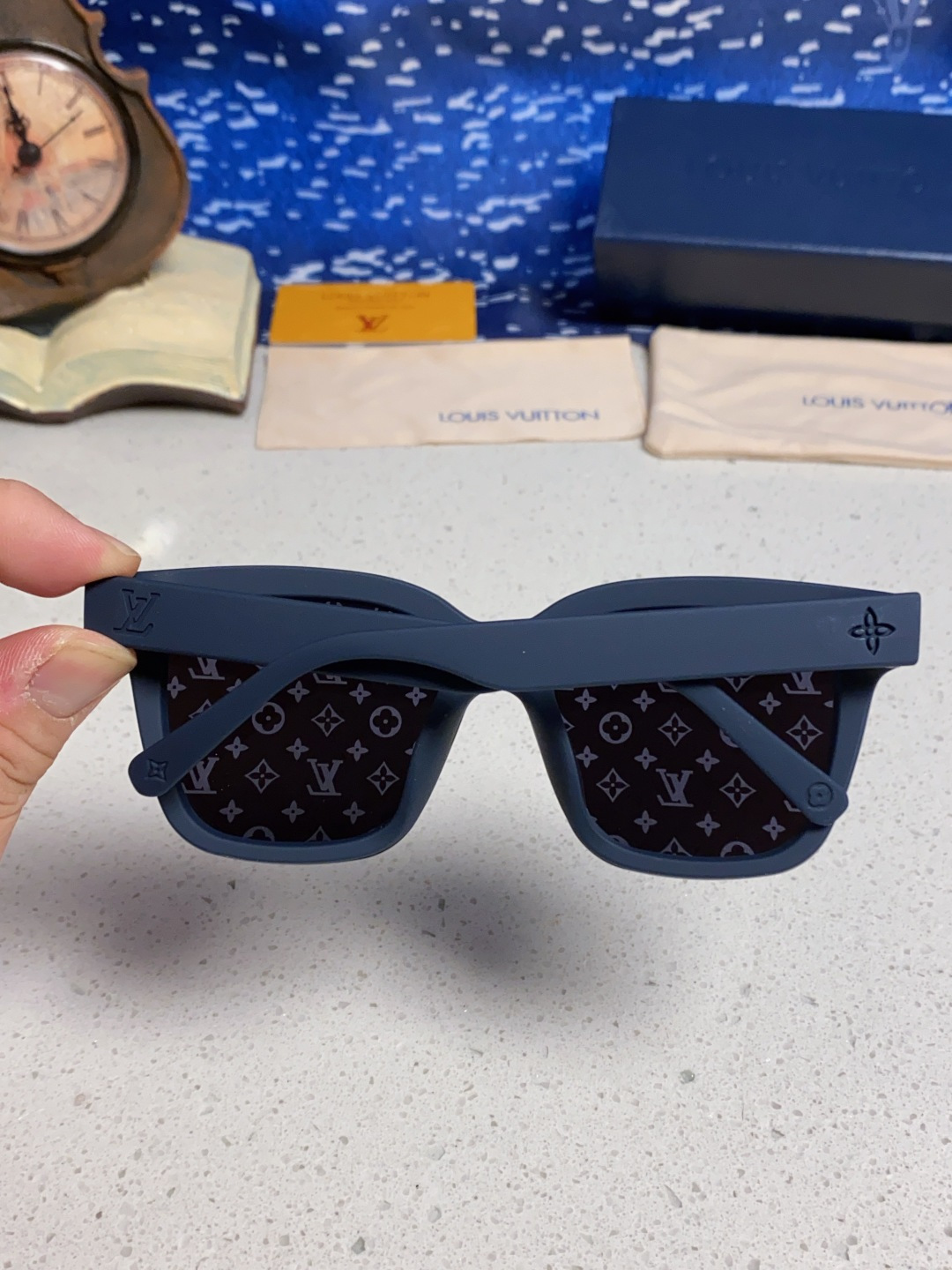 Sunglasses - view 5