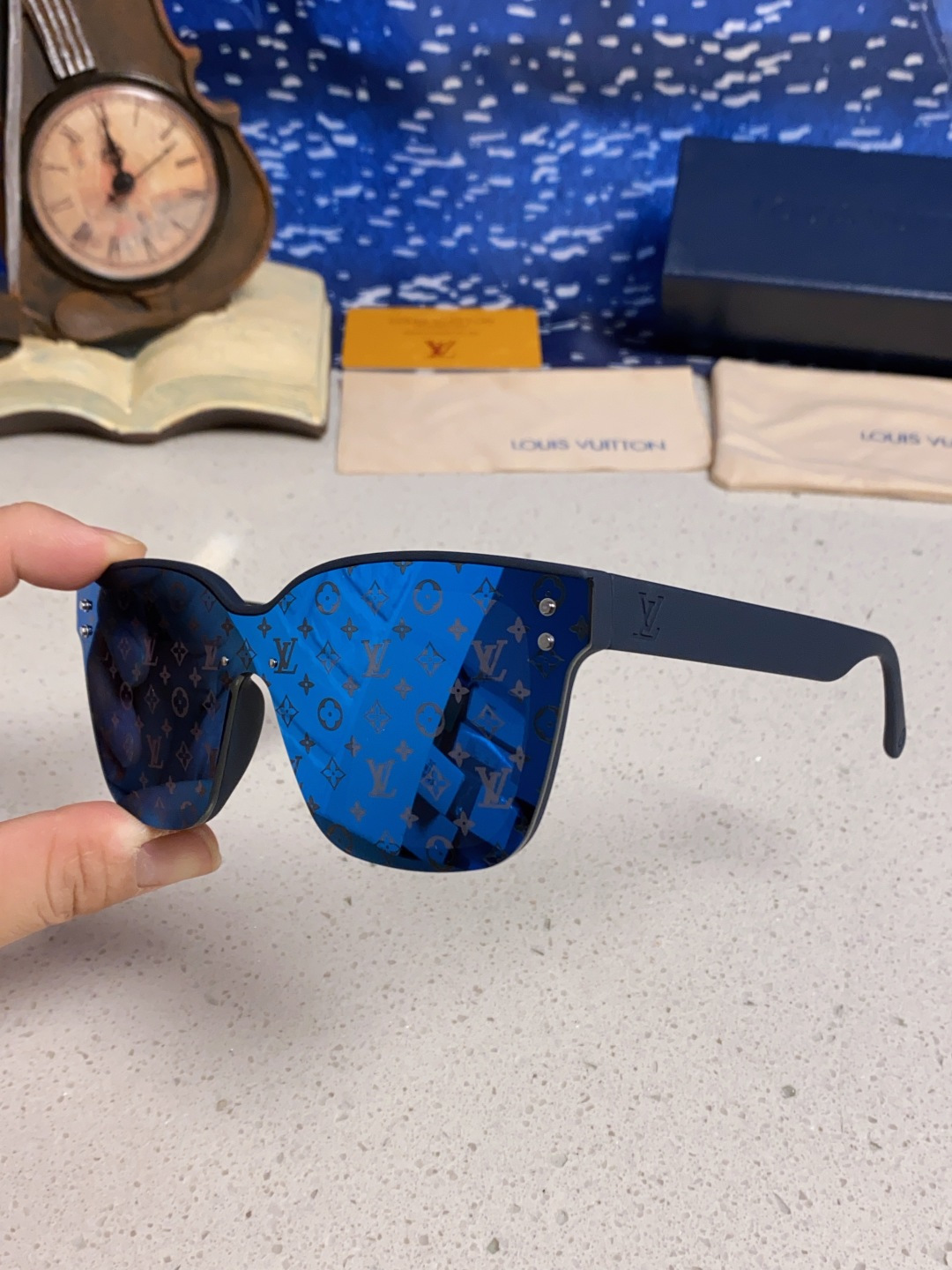 Sunglasses - view 6