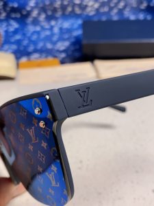 Sunglasses - view 7