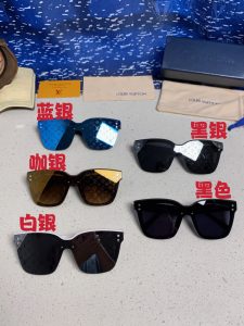 Sunglasses - view 12