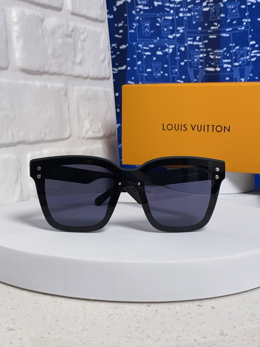Sunglasses - view 2
