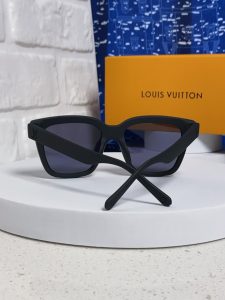 Sunglasses - view 3