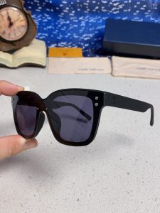 Sunglasses - view 6