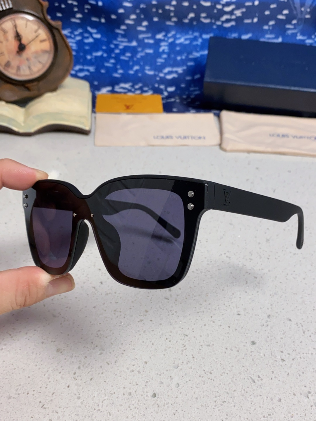 Sunglasses - view 6