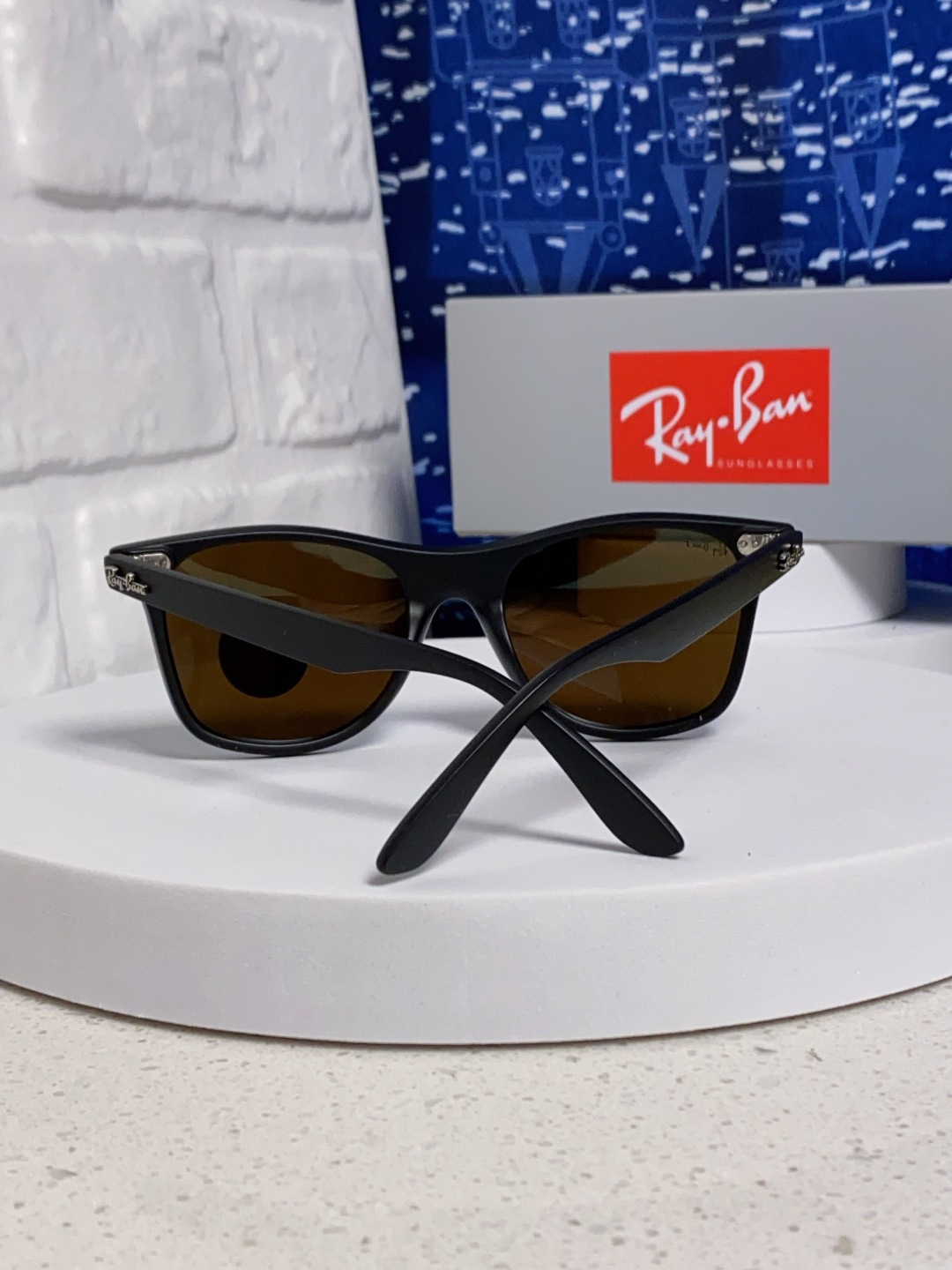 Sunglasses - view 3