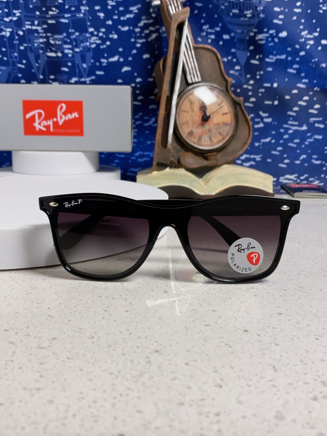 Sunglasses - view 9