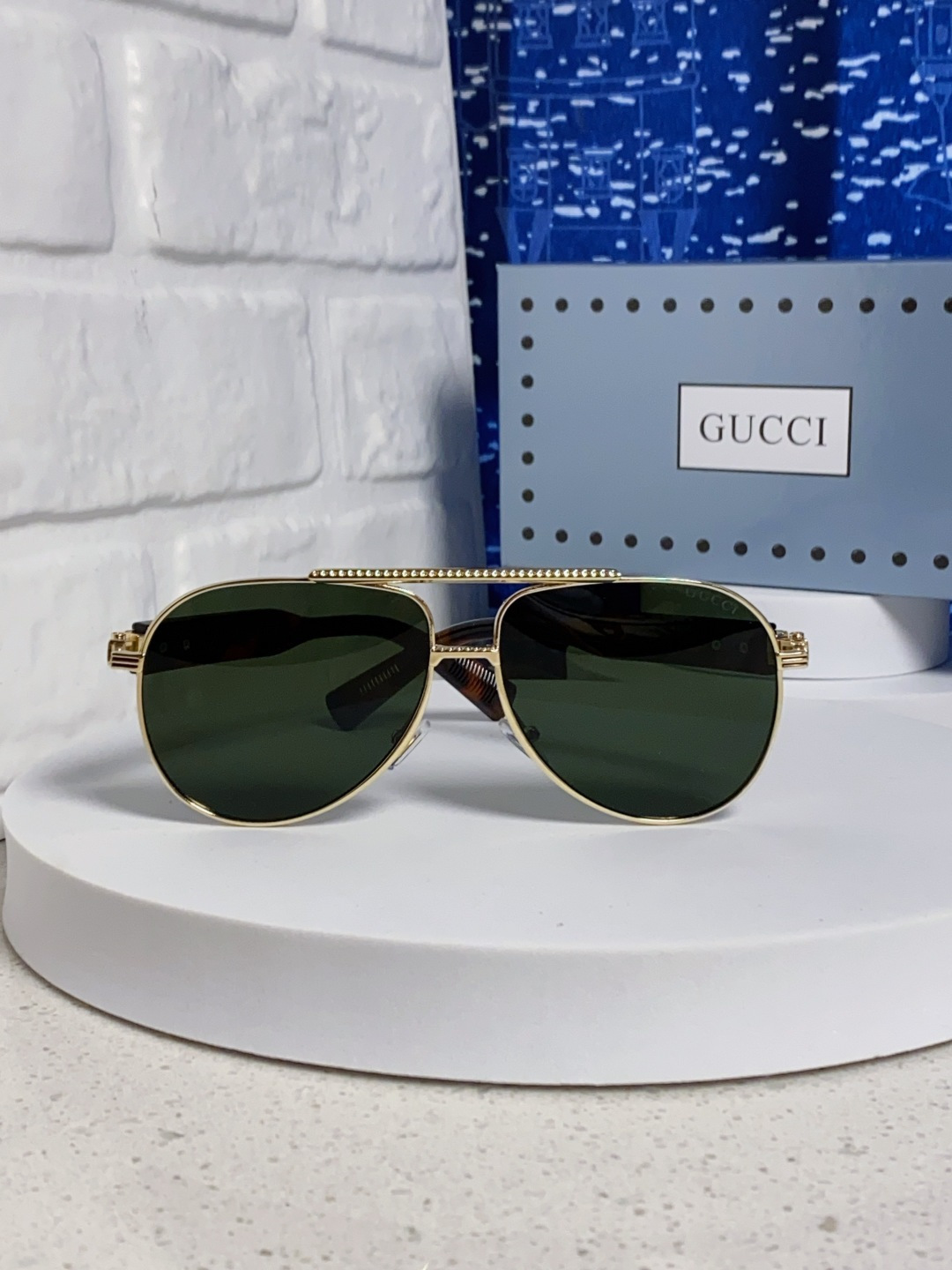 Gucci Sunglasses - view 2