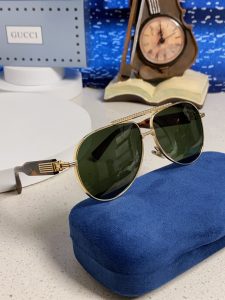 Gucci Sunglasses - view 10