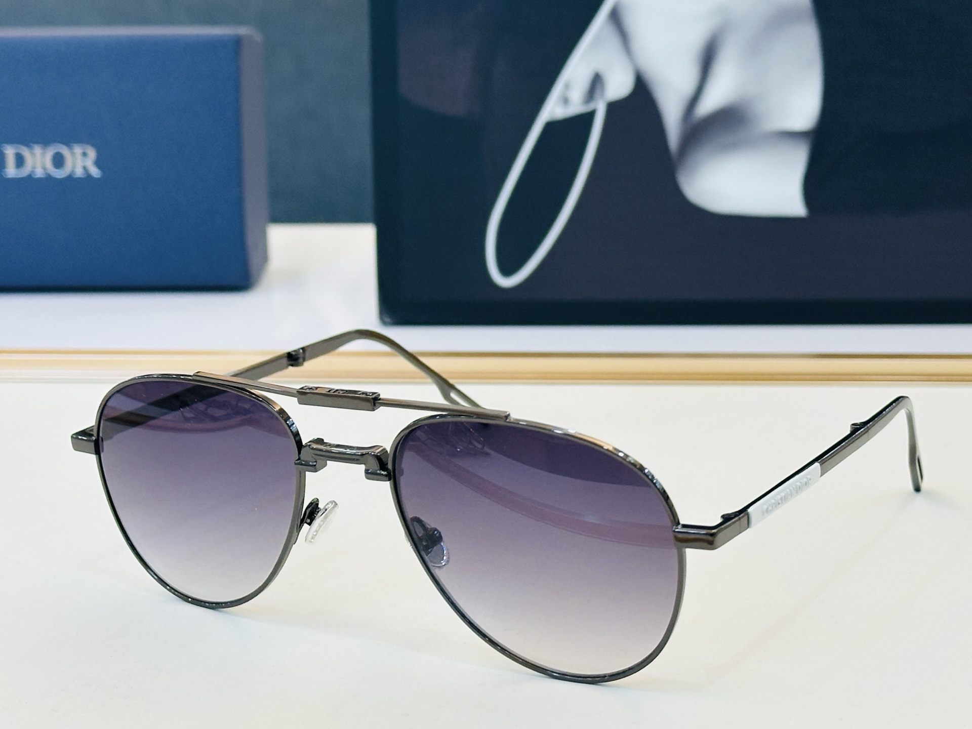Sunglasses - view 6