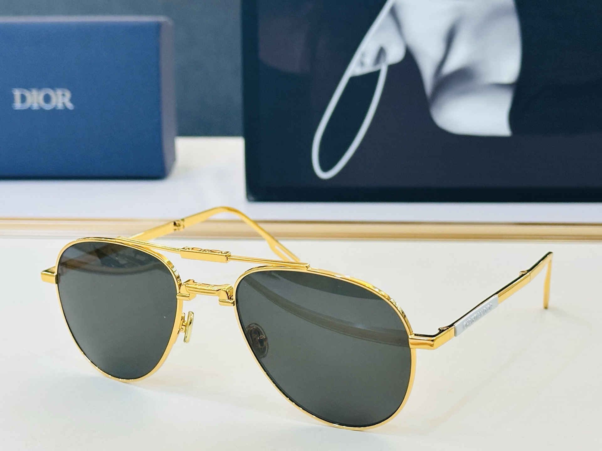 Sunglasses - view 7