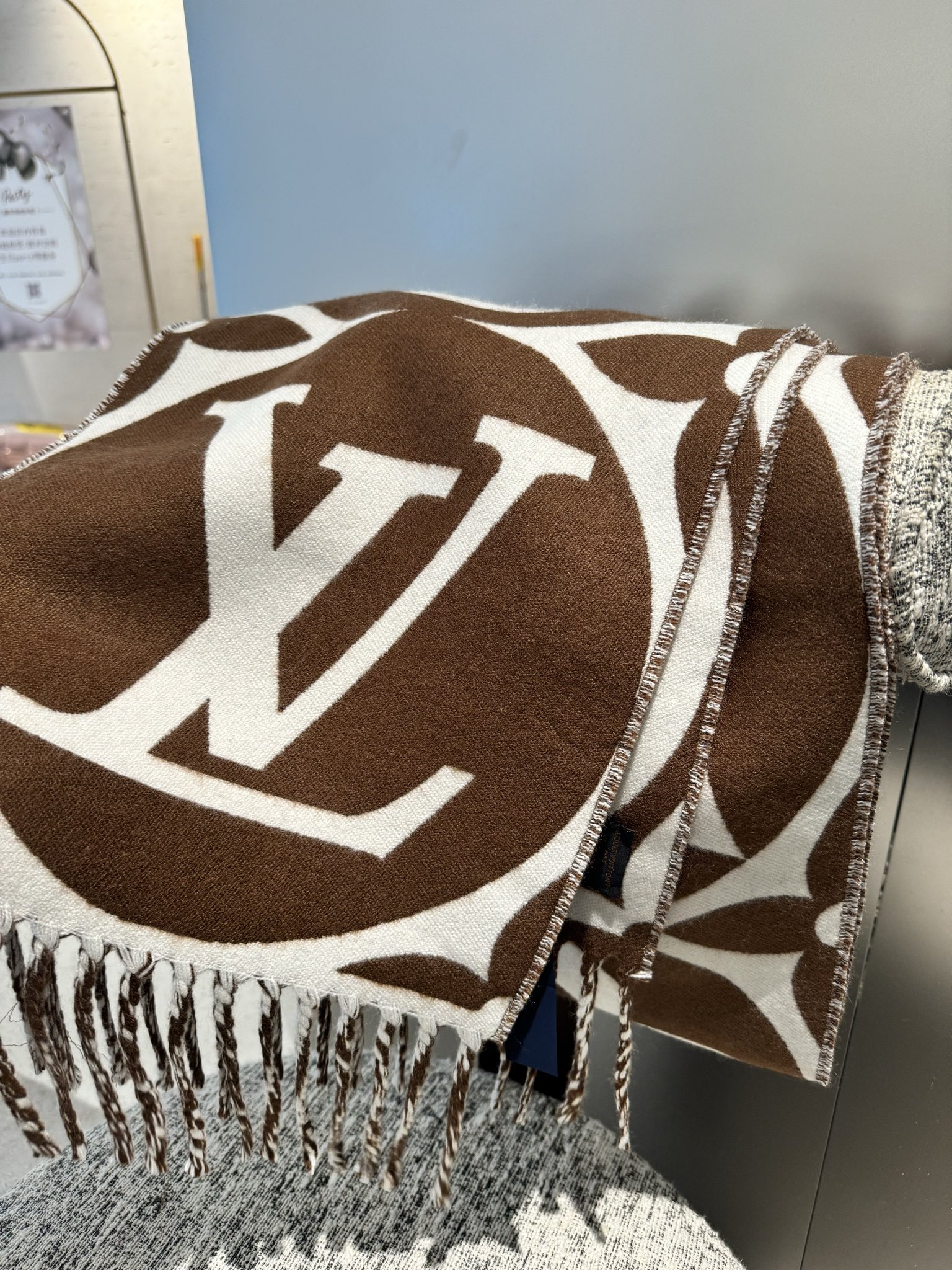Louis Vuitton Scarf - view 5