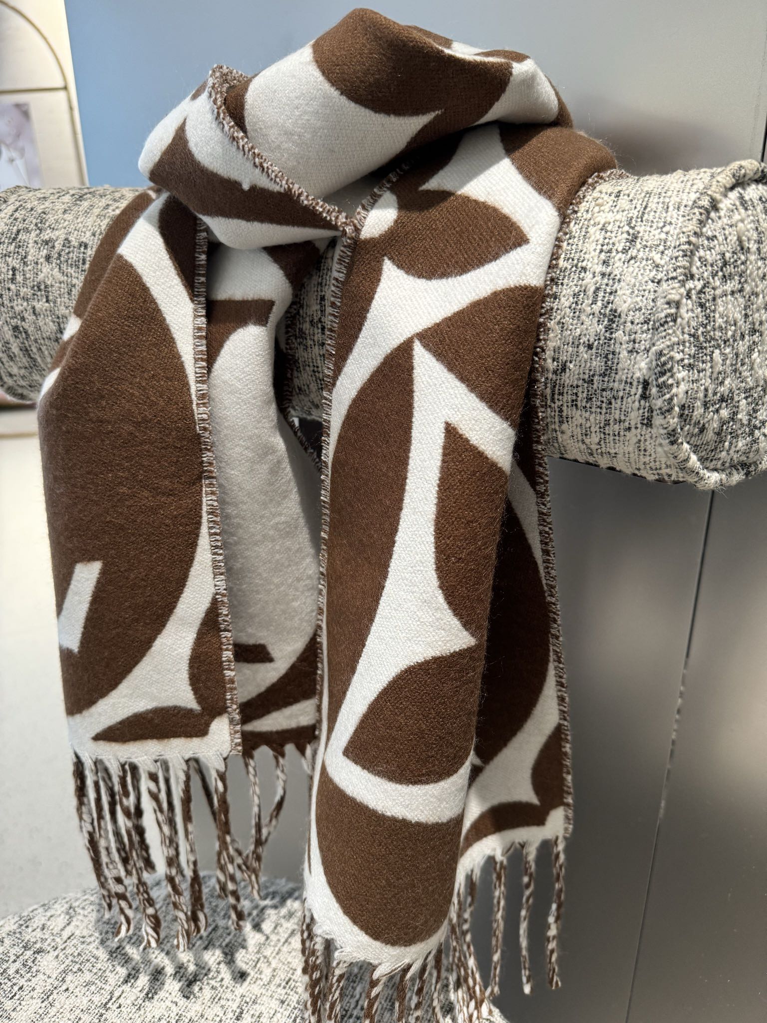 Louis Vuitton Scarf - view 6