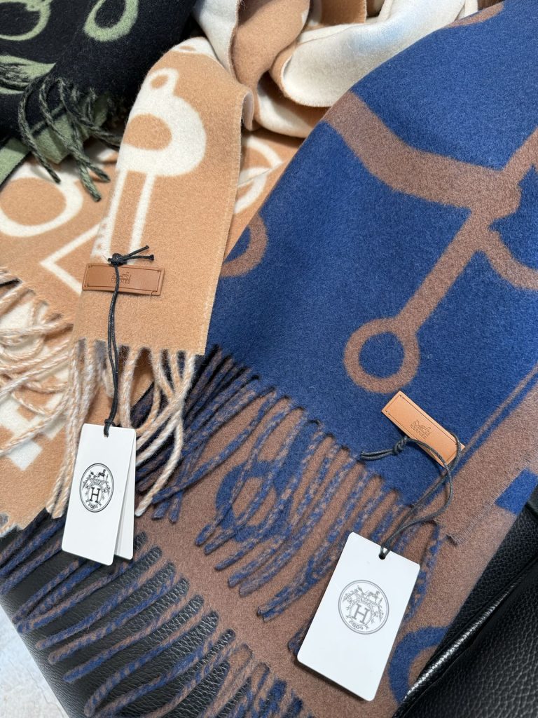 Scarf - view 1