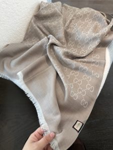 Gucci Shawl - view 5