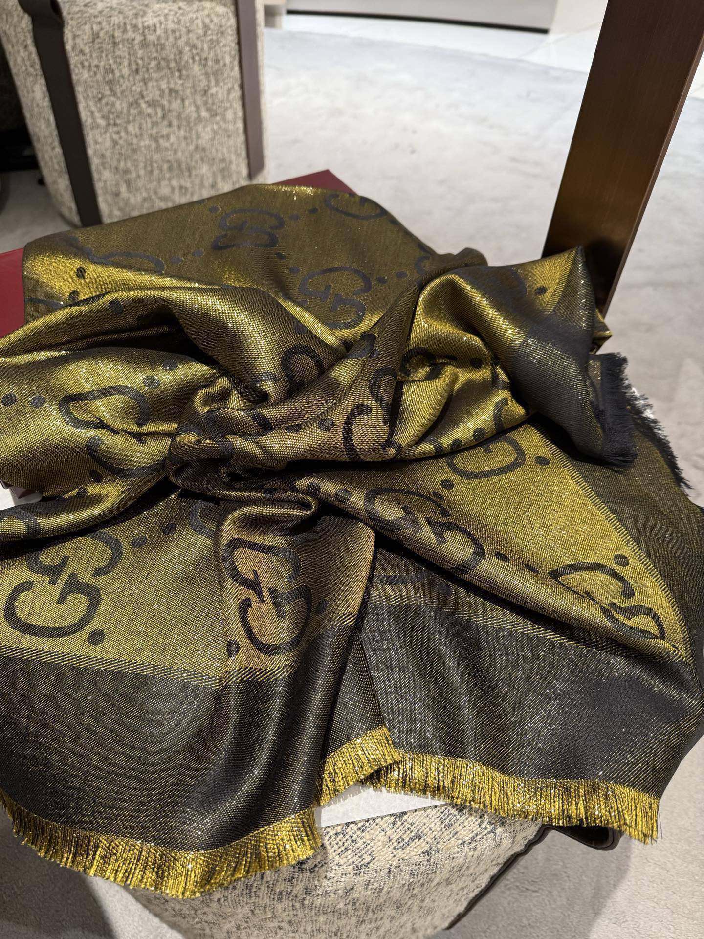 Gucci Shawl - view 6