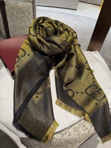 Gucci Shawl - view 7
