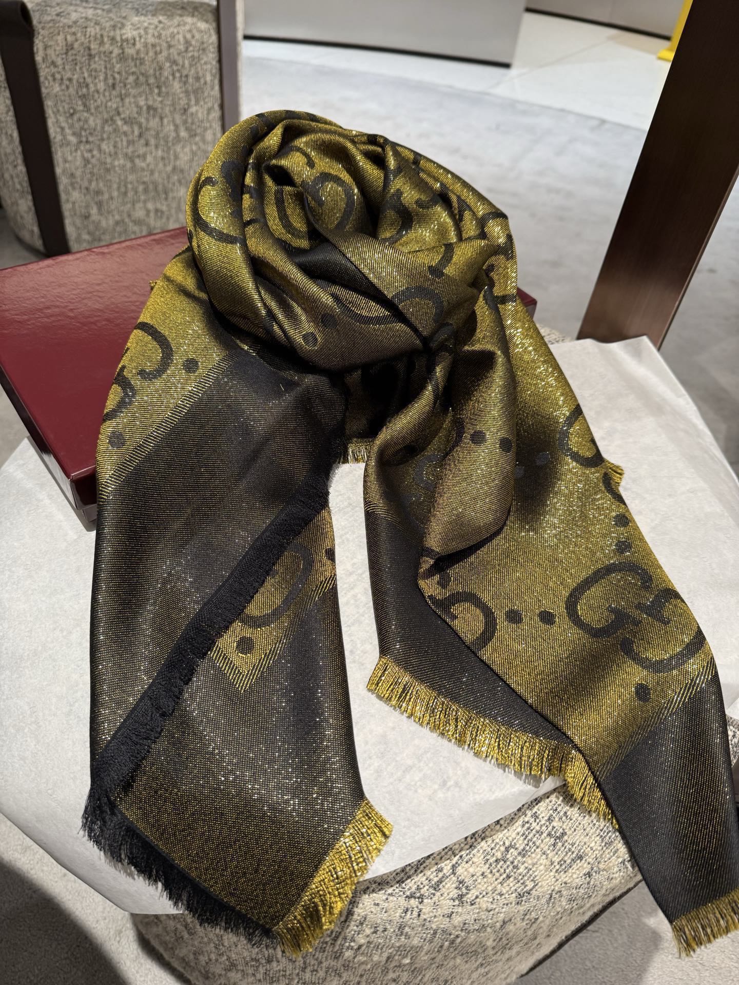 Gucci Shawl - view 7