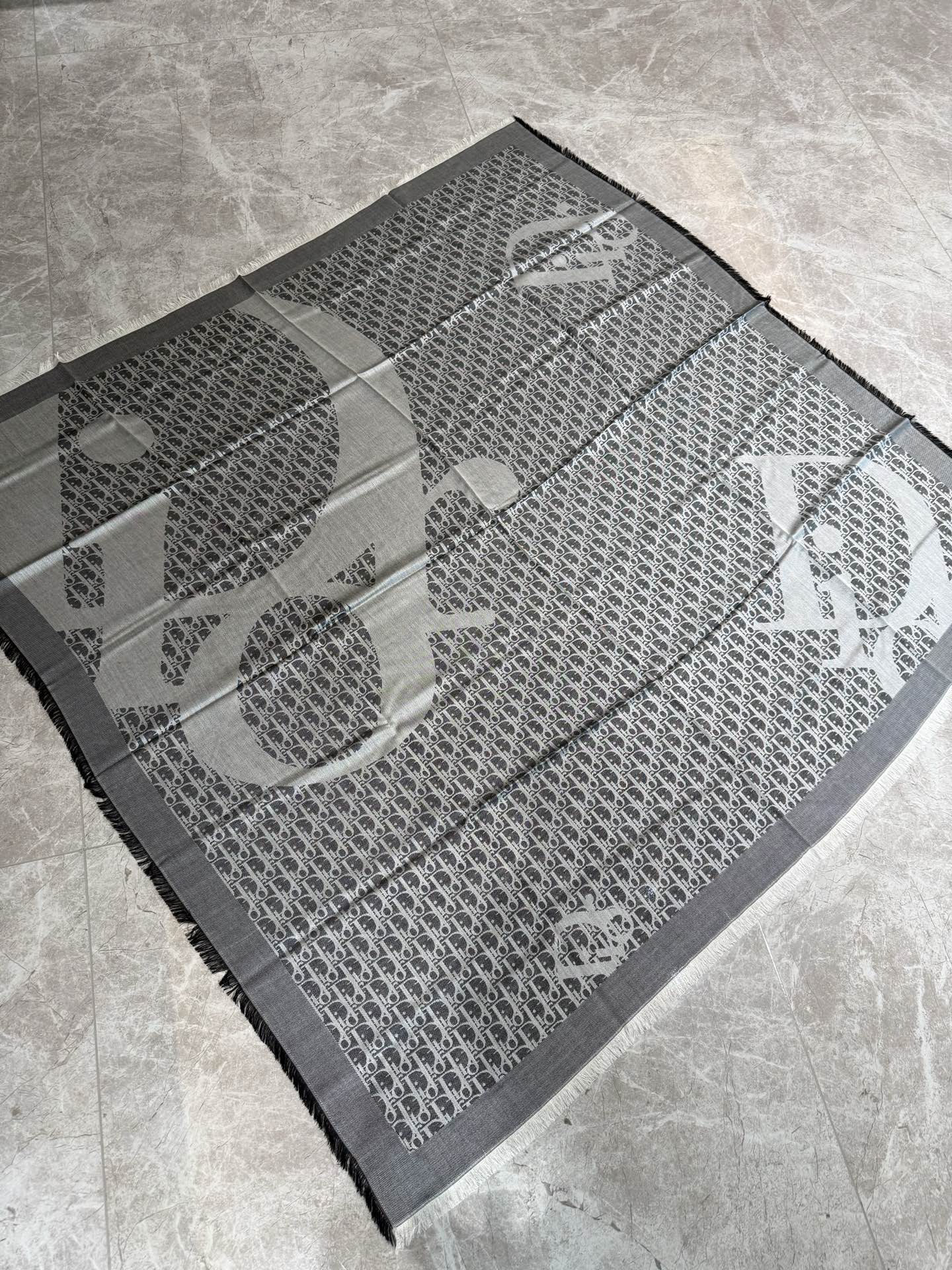 Dior Shawl - view 8