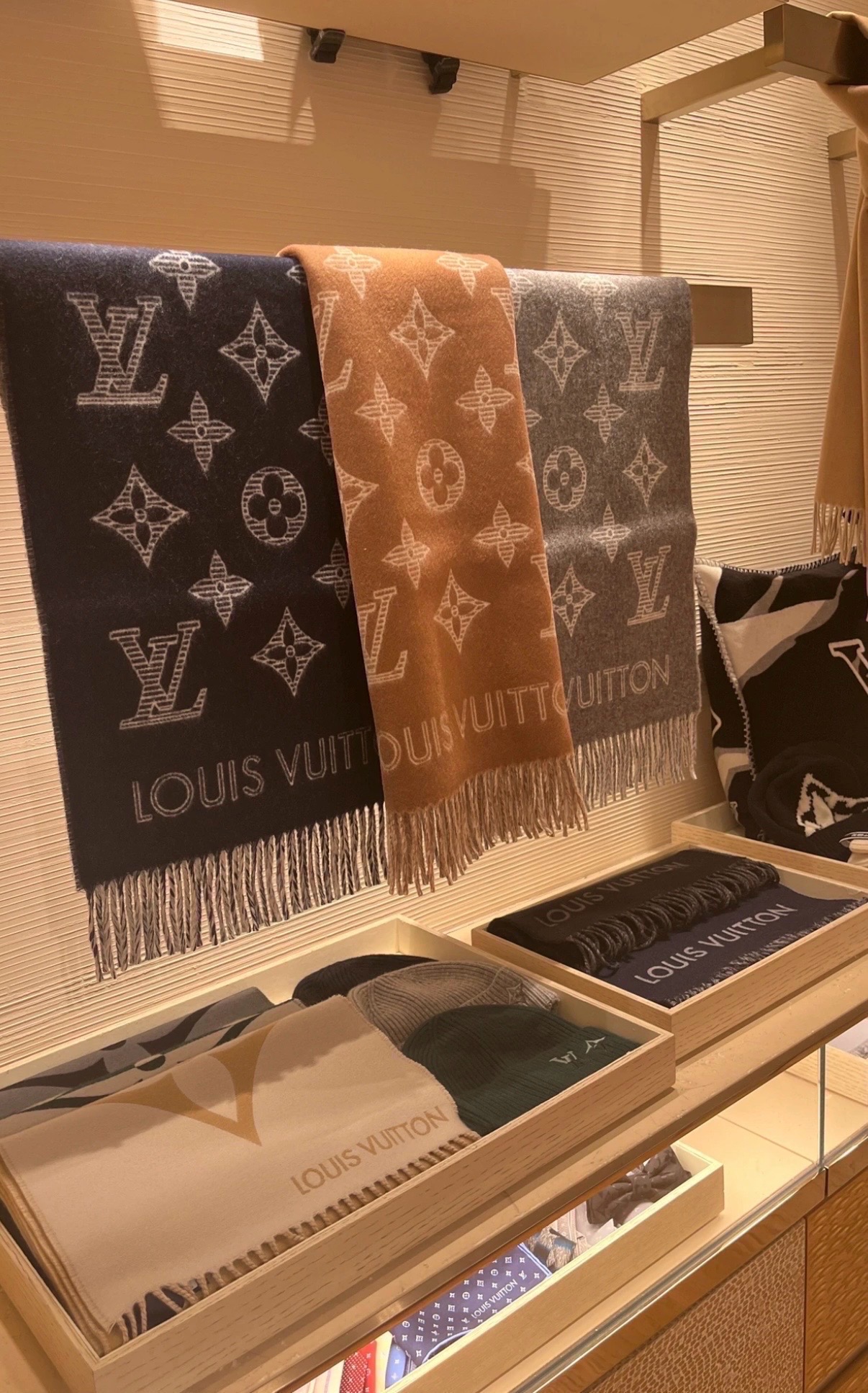 Scarf - view 9