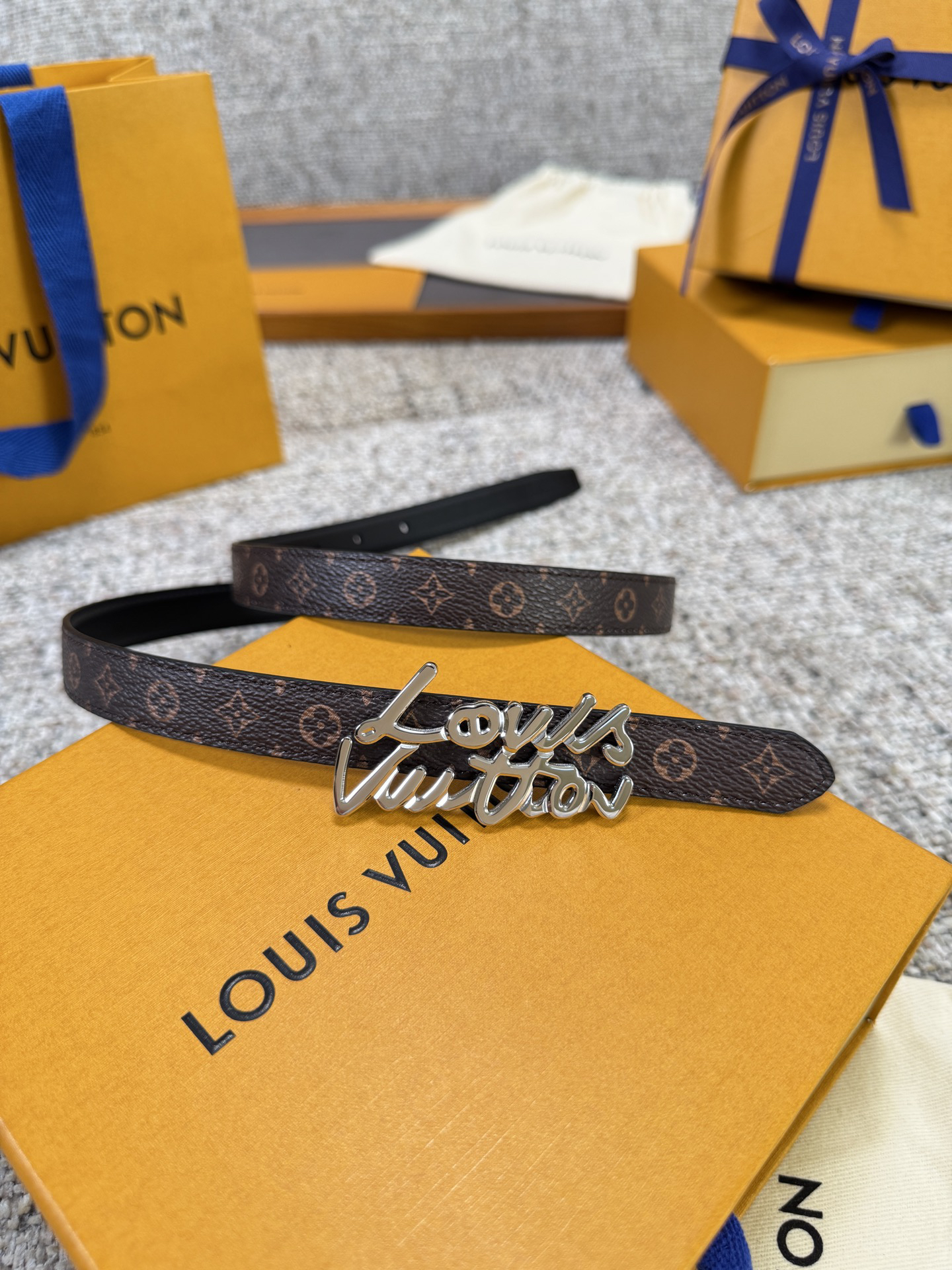 Louis Vuitton Belt - view 5