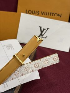 Louis Vuitton Belt - view 5