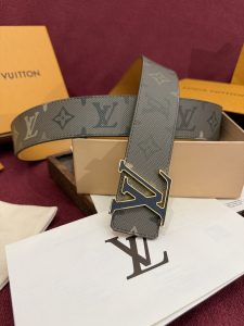 Louis Vuitton Belt - view 5