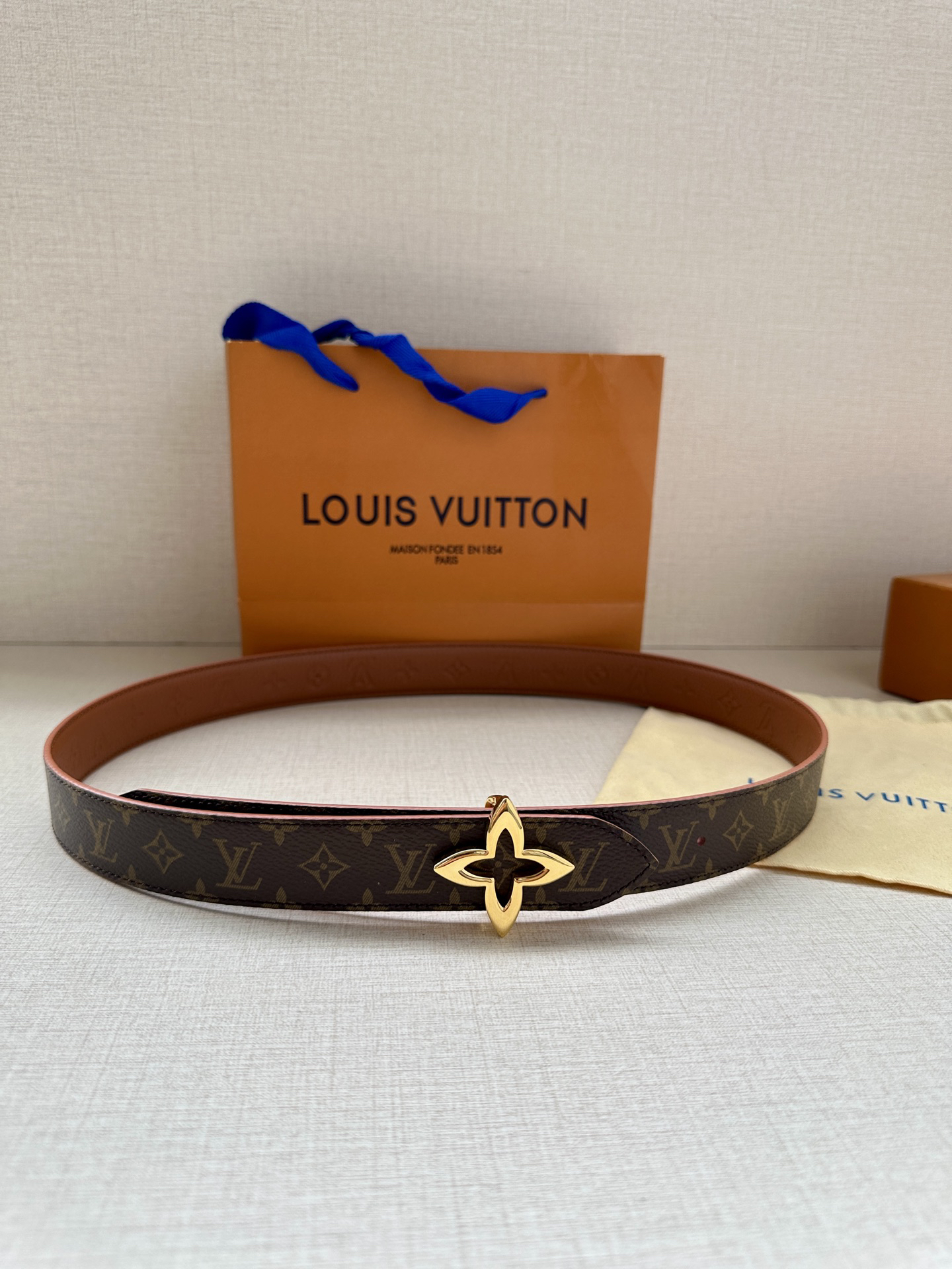 Louis Vuitton Belt - view 1