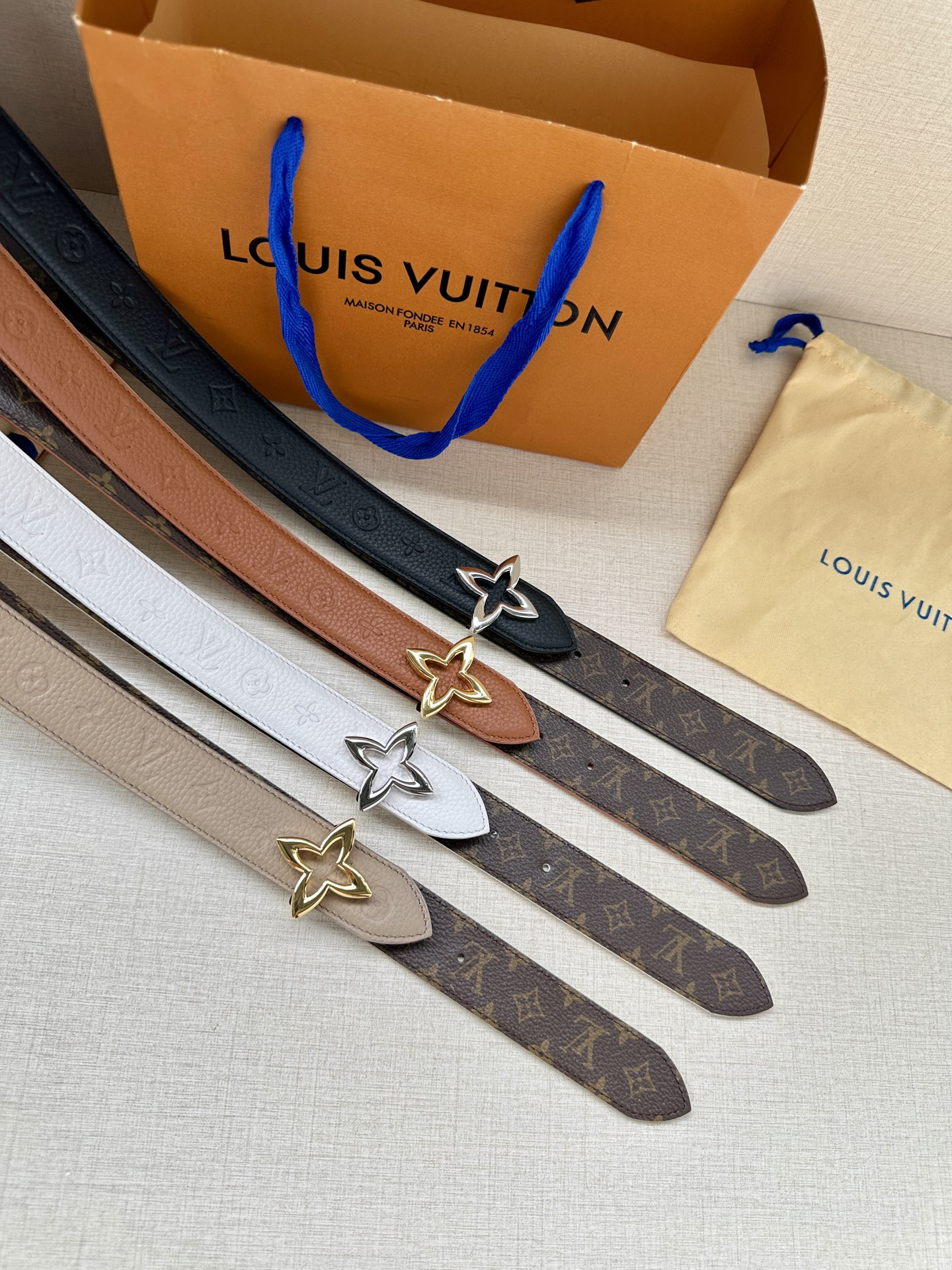 Louis Vuitton Belt - view 9