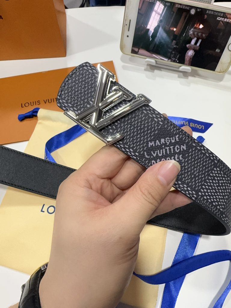 Louis Vuitton Belt - view 1