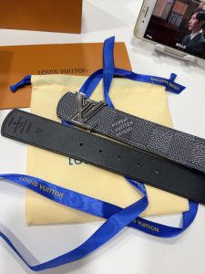 Louis Vuitton Belt - view 2