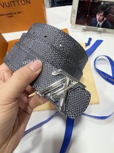 Louis Vuitton Belt - view 3