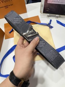 Louis Vuitton Belt - view 9
