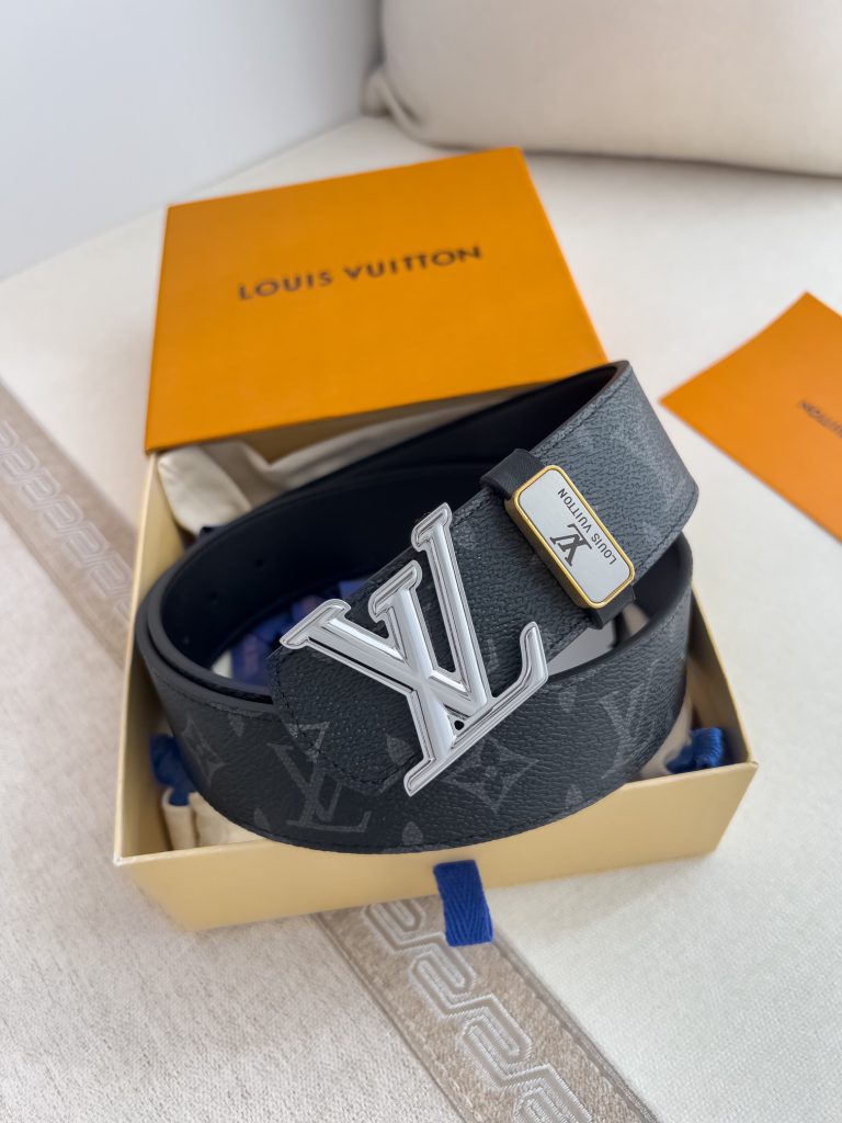 Louis Vuitton Belt - view 1