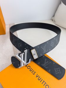 Louis Vuitton Belt - view 3