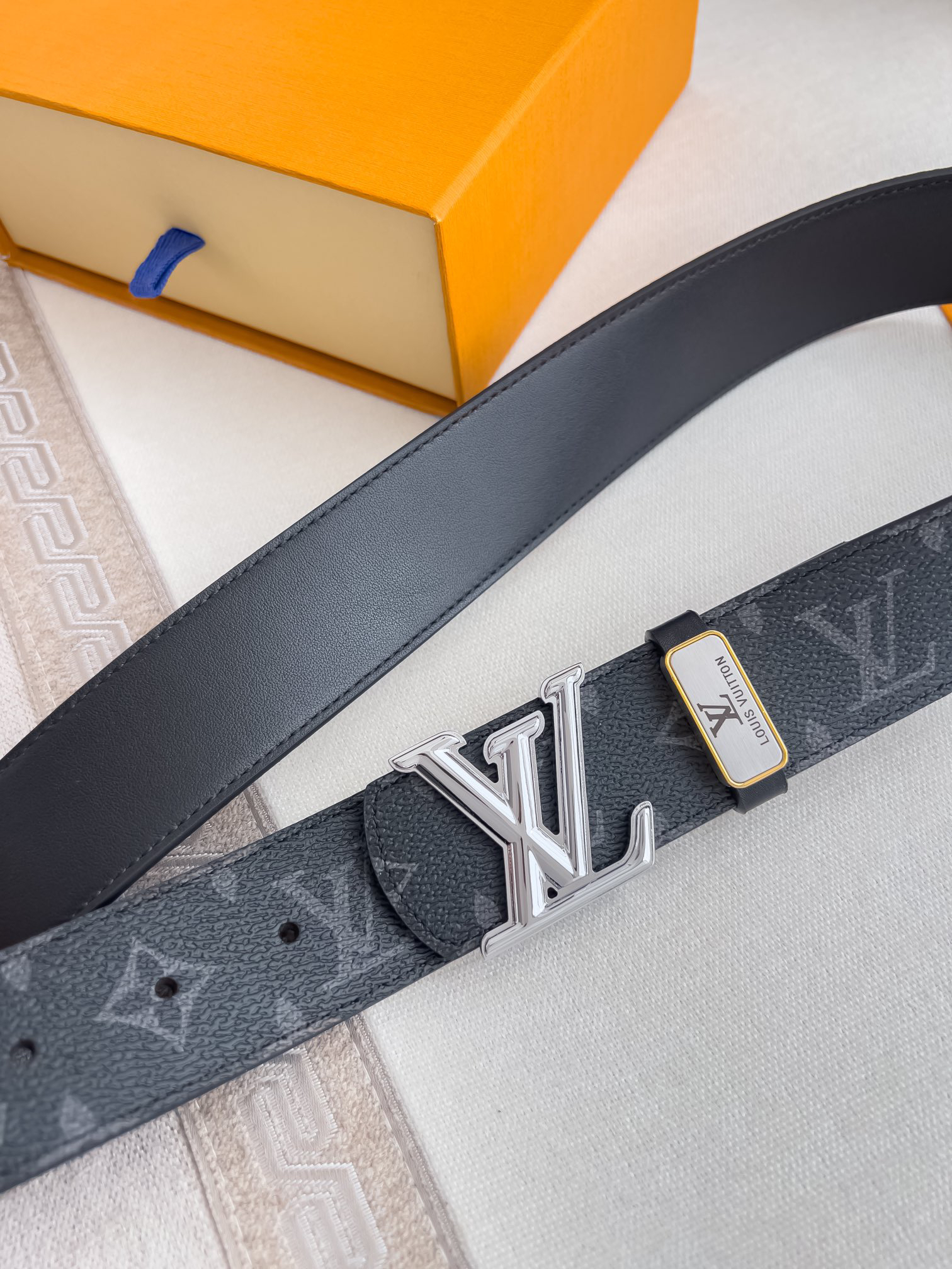 Louis Vuitton Belt - view 4