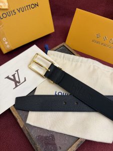 Louis Vuitton Belt - view 5