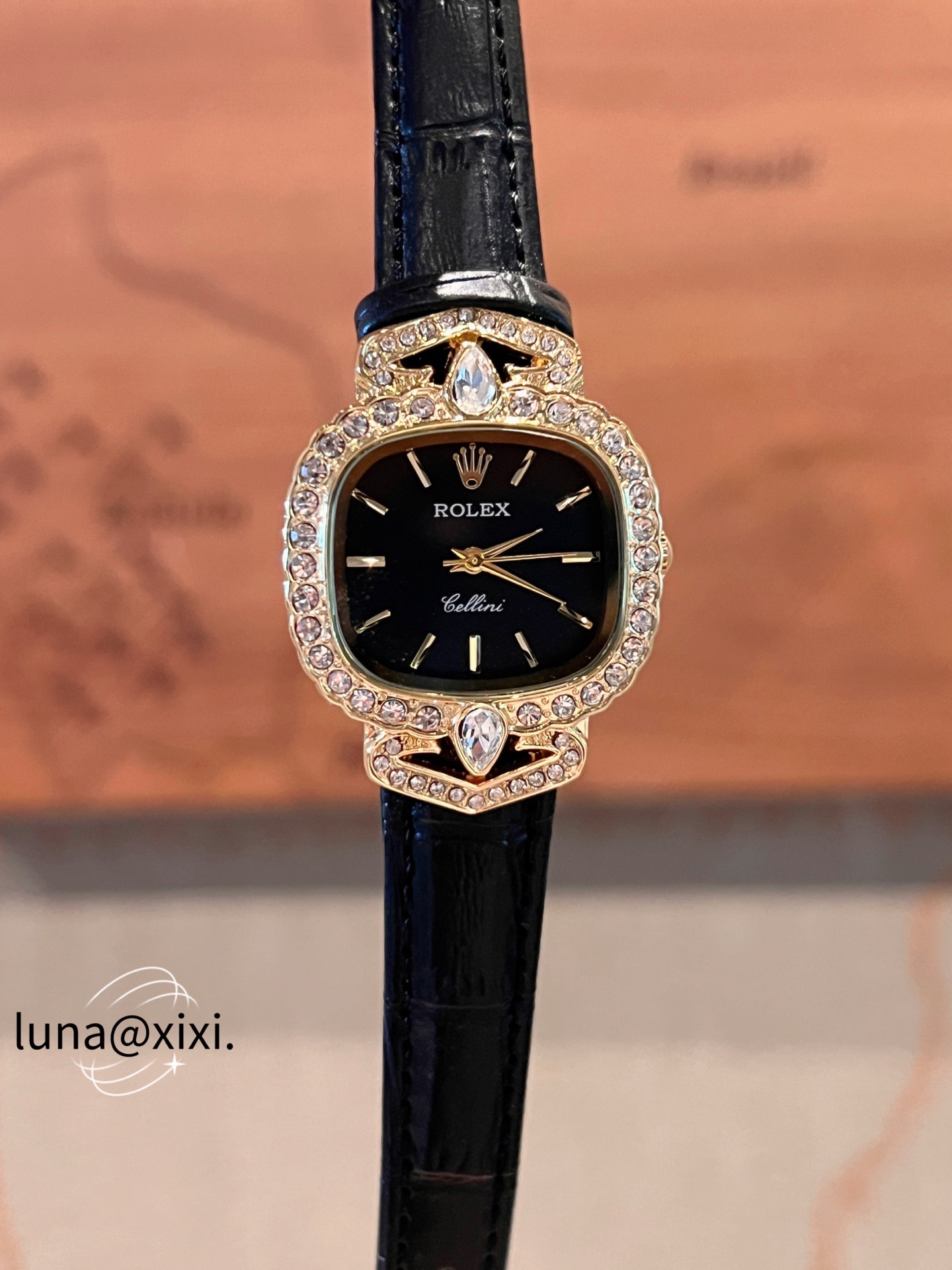 Watch - view 6