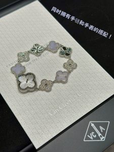 Van Cleef & Arpels Bracelet - view 4