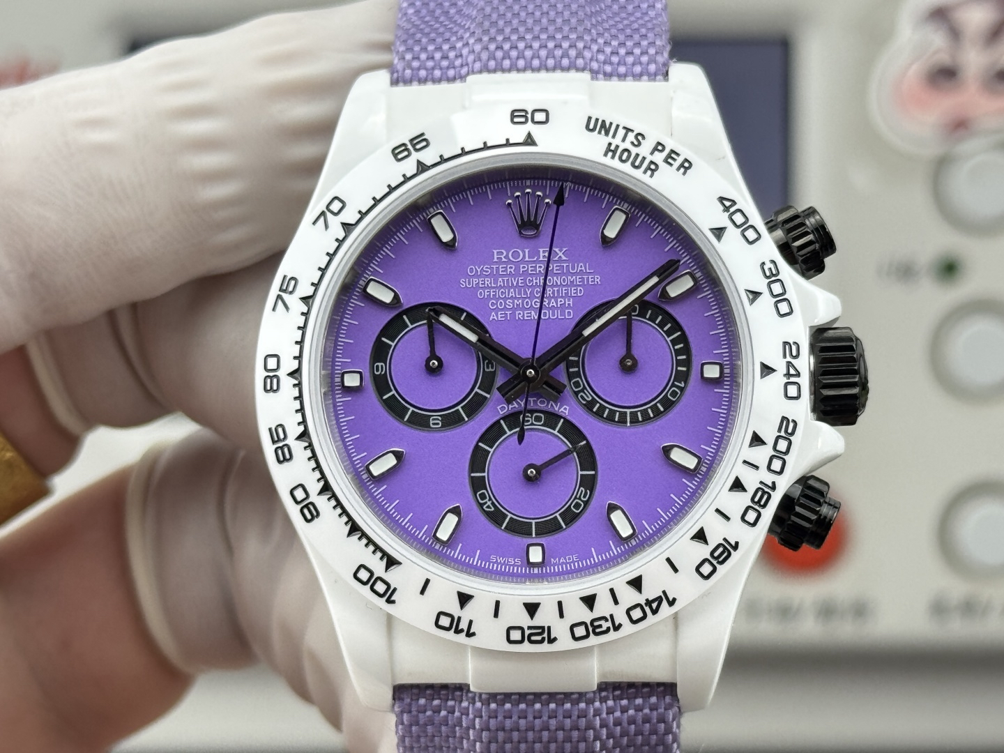 Watch - view 4