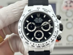 Watch - view 4