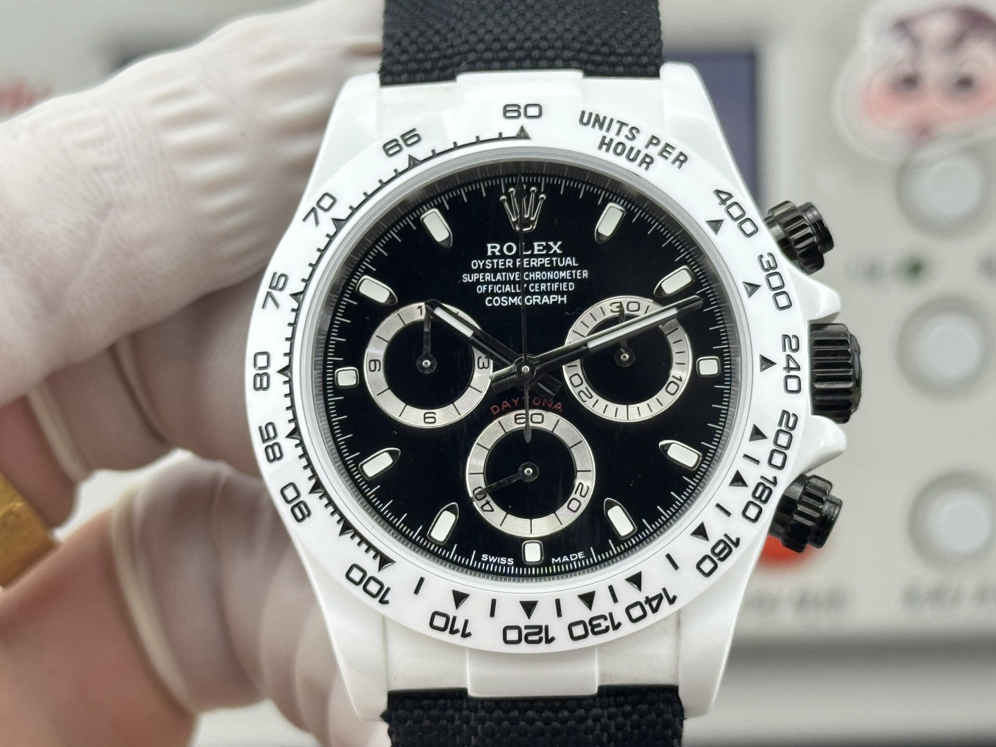 Watch - view 4