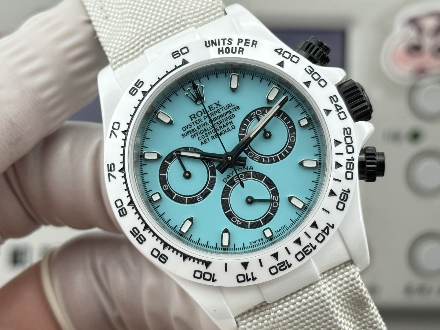 Watch - view 5