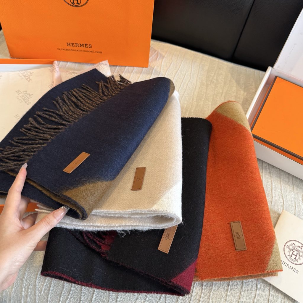 Hermès Scarf - view 1
