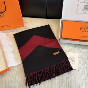 Hermès Scarf - view 3