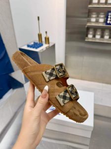 Burberry Slides - view 6